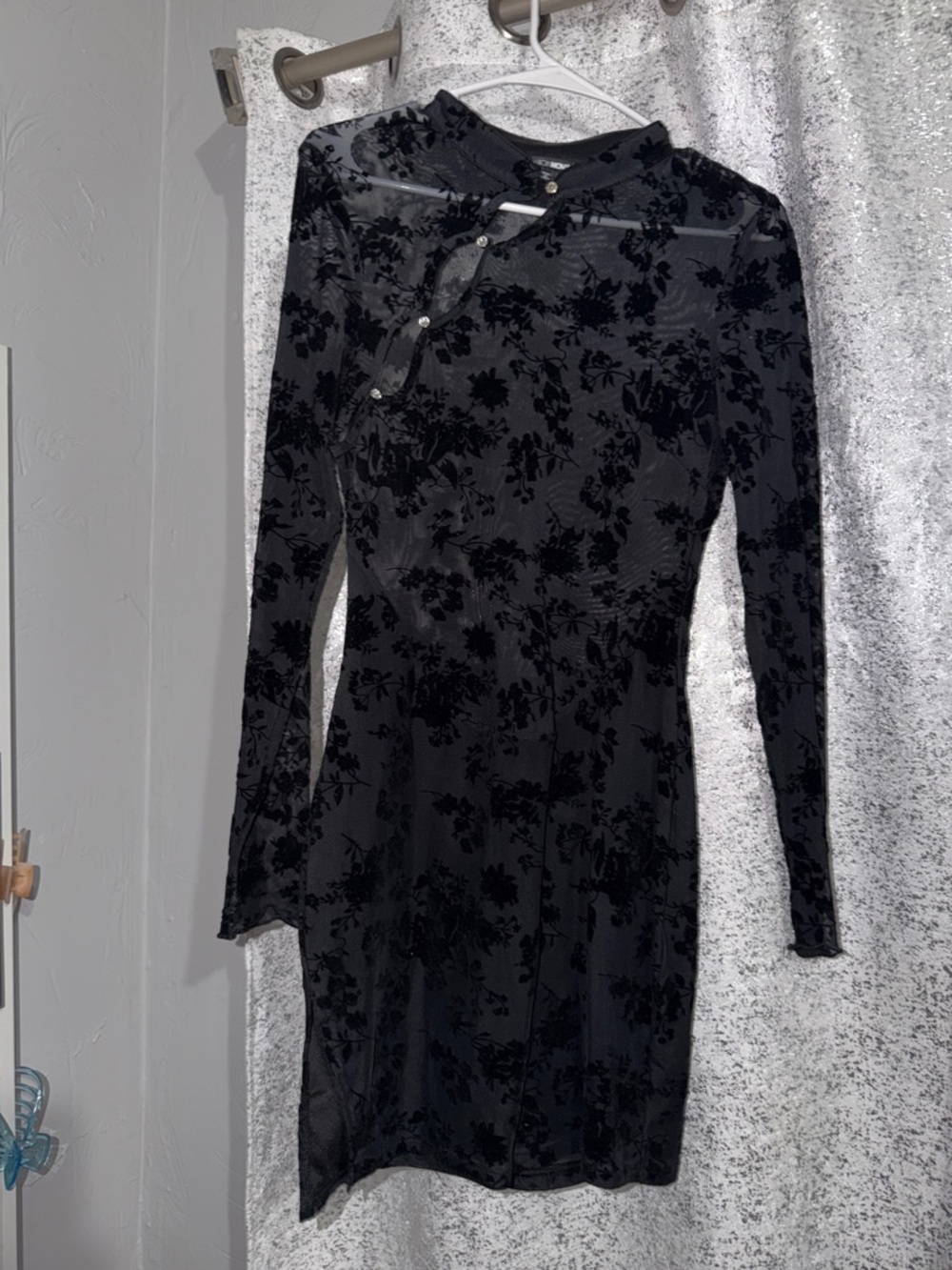 Fashion Nova Black Floral Velvet Long Sleeve Bodycon Dress with Pearl Buttons